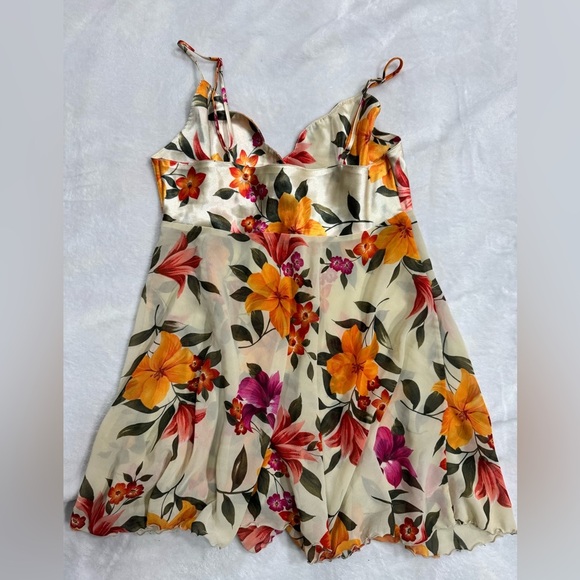 Victorias Secret Vintage Slip On - Picture 6 of 7